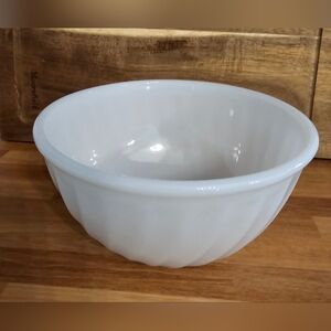 Anchor Hocking fire king bowl